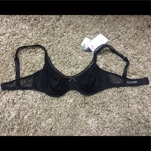 Black Chantelle seamless underwire